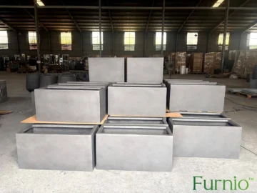 Chậu composite chữ nhật Furnio xếp sẵn trong kho, sẵn sàng giao hàng
