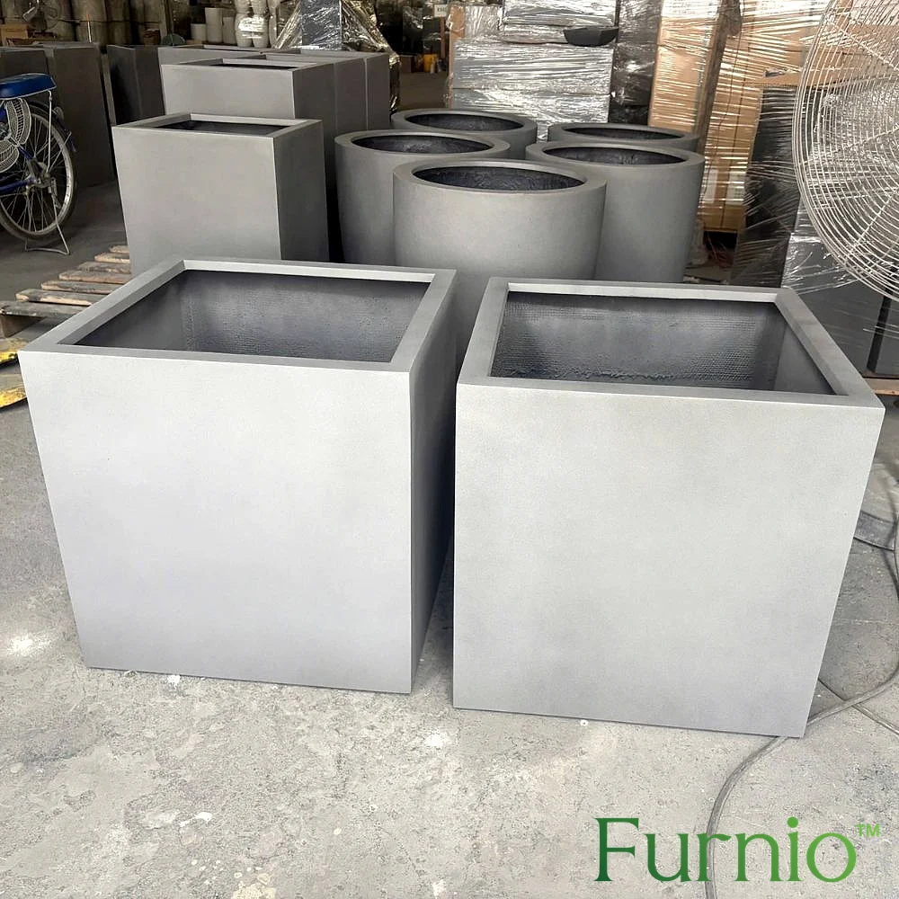 Chậu composite vuông size lớn màu xám Furnio